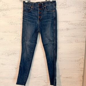 Madewell 10 in high rise skinny jean.  Size 28